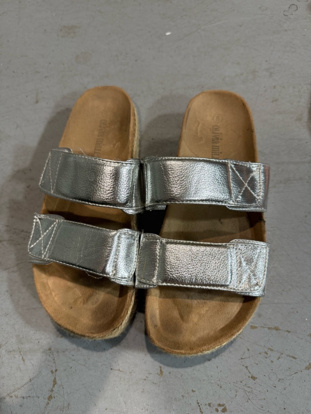 Women’s size 8 Silver Double-Strap Comfort Sandals